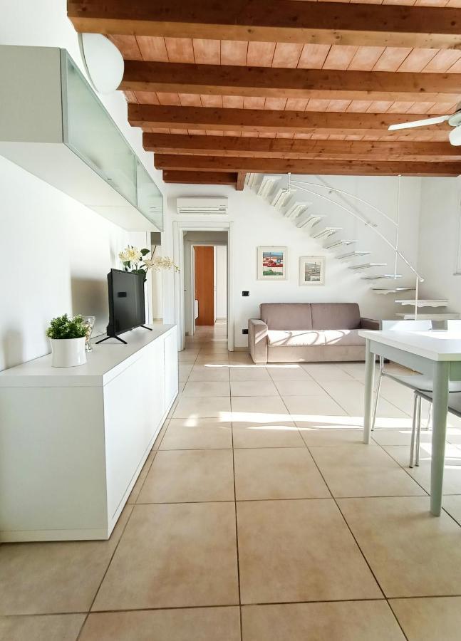 Residenza Casa Bianca Aparthotel Marina di Massa Buitenkant foto