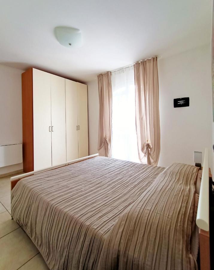 Residenza Casa Bianca Aparthotel Marina di Massa Buitenkant foto