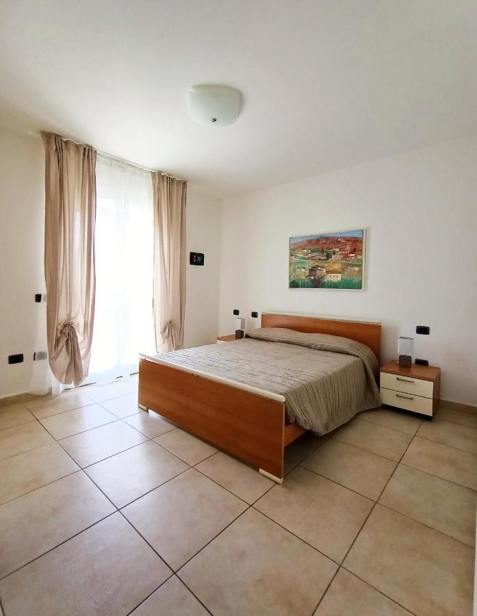 Residenza Casa Bianca Aparthotel Marina di Massa Buitenkant foto