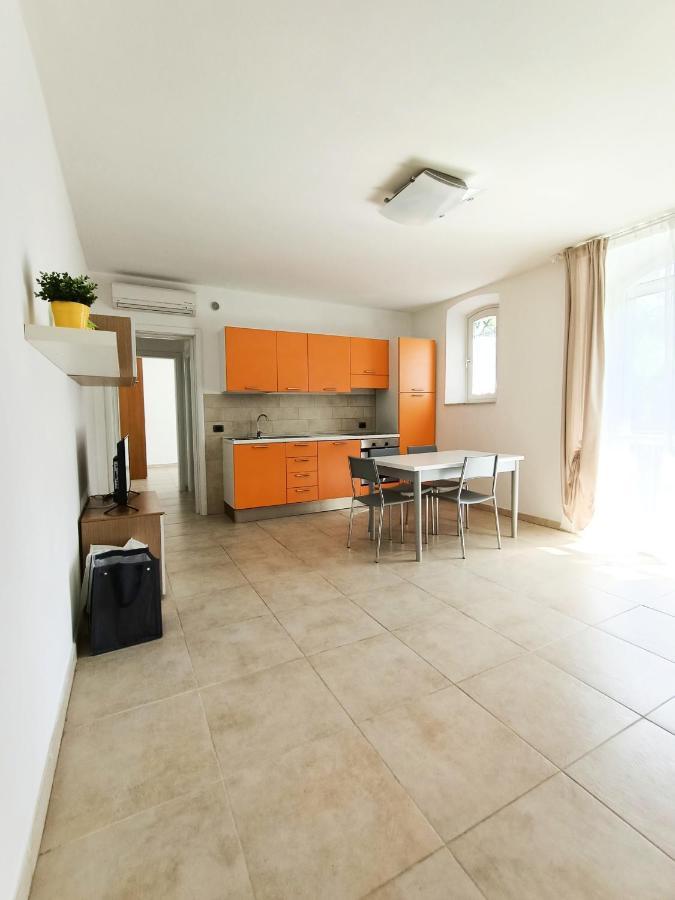Residenza Casa Bianca Aparthotel Marina di Massa Buitenkant foto
