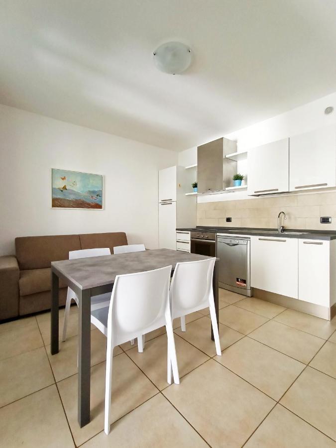 Residenza Casa Bianca Aparthotel Marina di Massa Buitenkant foto