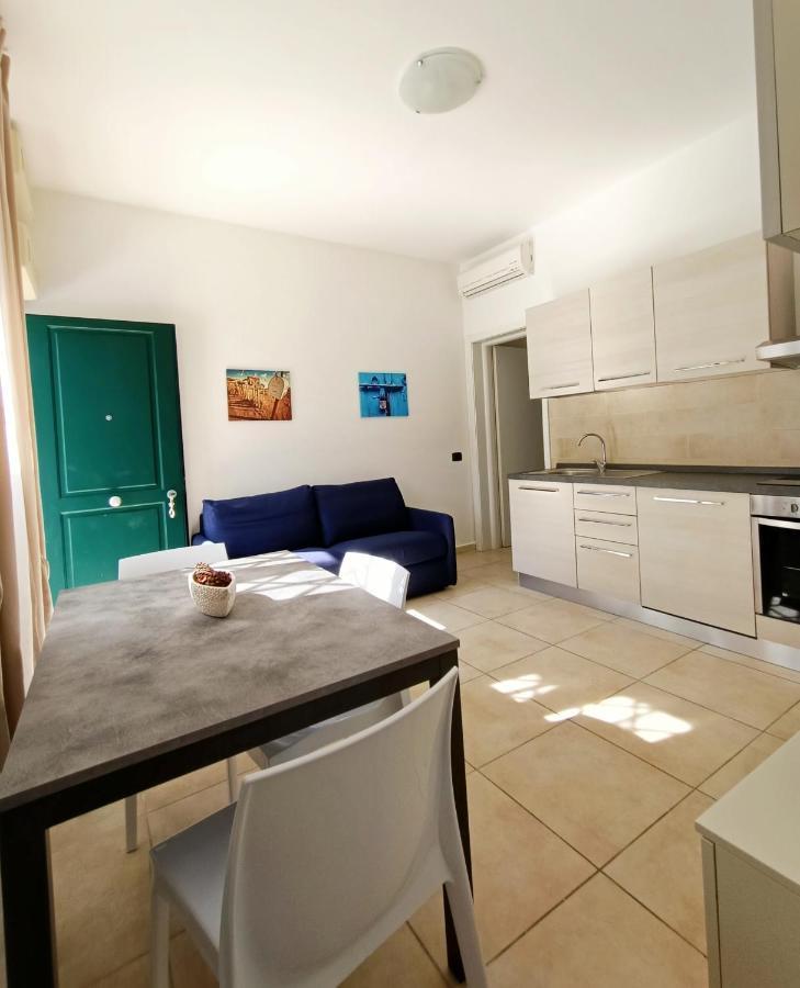 Residenza Casa Bianca Aparthotel Marina di Massa Buitenkant foto